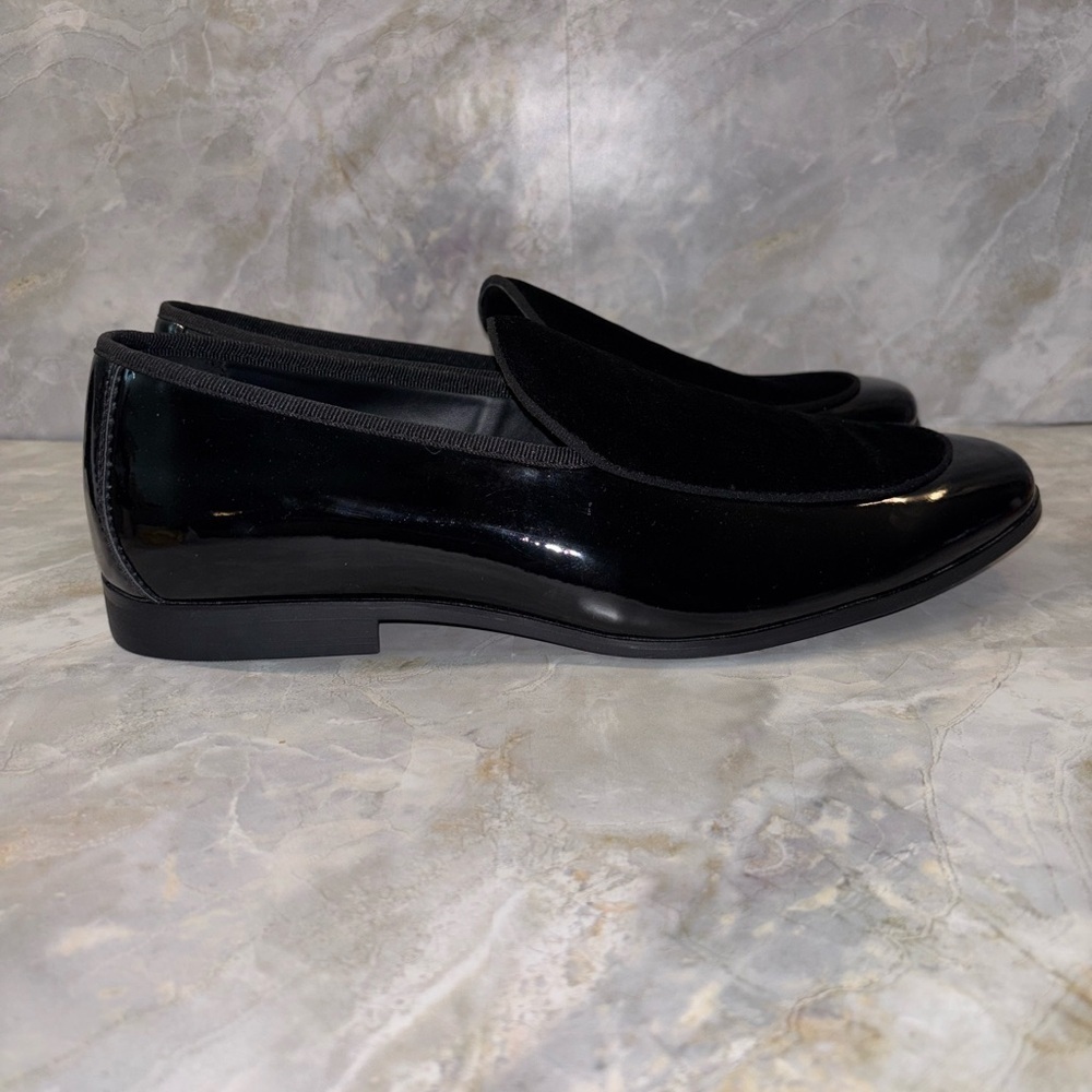 Call it Spring Sleek Black Men's Slip-On Loafers - Picture 3 of 10